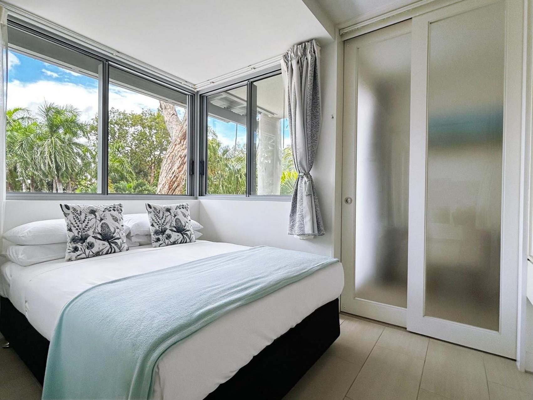 Palm Cove Beachside Apartments - Pool And Garden Views Ngoại thất bức ảnh