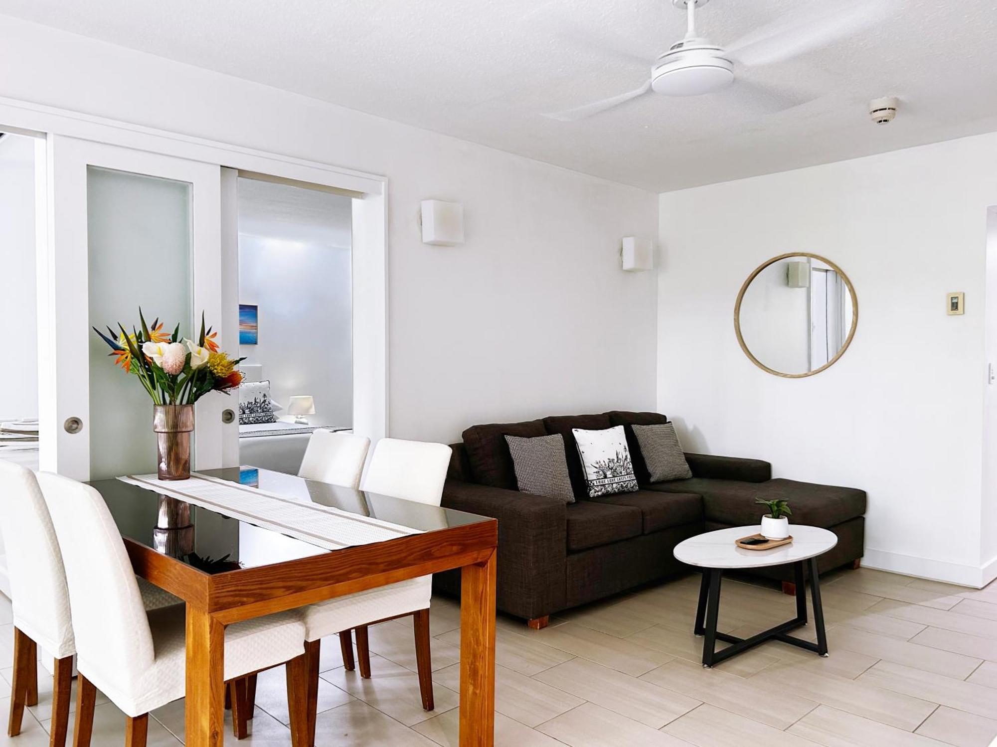 Palm Cove Beachside Apartments - Pool And Garden Views Ngoại thất bức ảnh